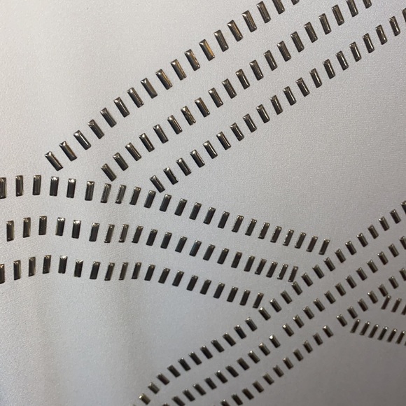 Woman dress from macys has never been worn - Picture 2 of 3